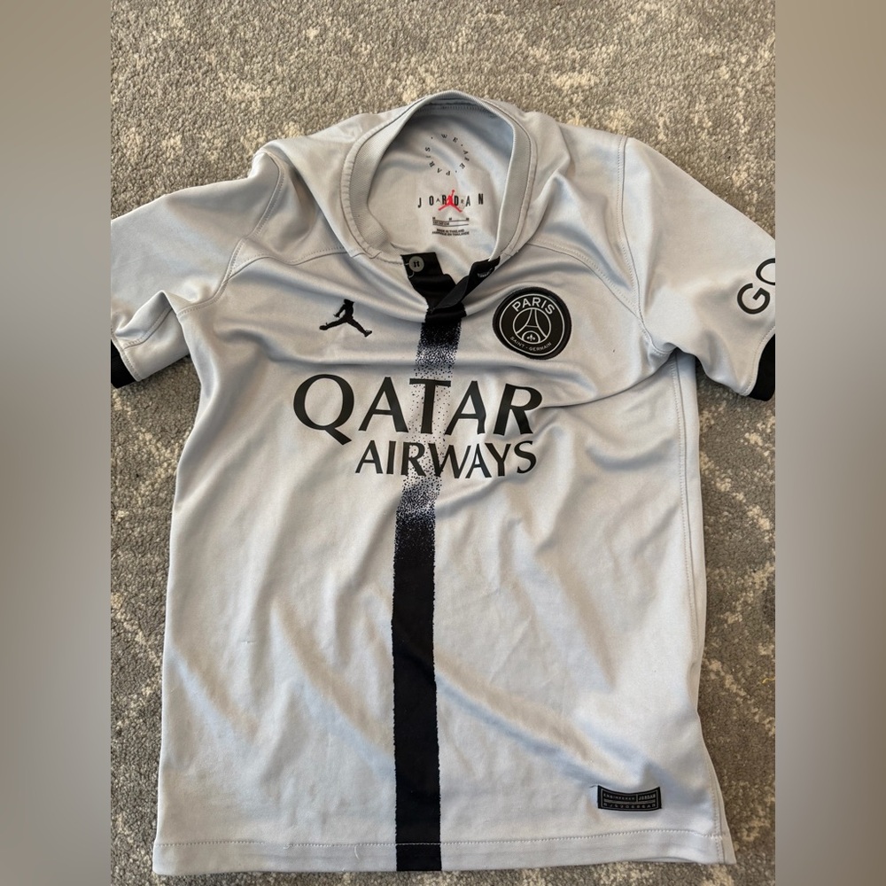 Paris Saint - Germain FC Messi jersey custom made in Paris - youth medium